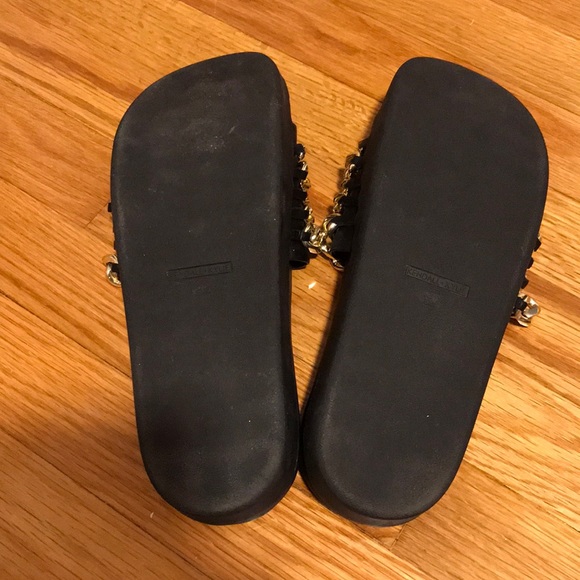 Kendall & Kylie slides - Picture 2 of 2